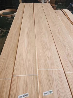 American Red Oak Veneer Sheets Plain / Crown Cut Untuk Plywood MDF Chipboard