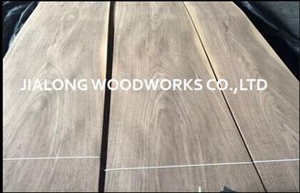 Natural Irisan Black Walnut Wood Veneer Lembar Crown Cut Untuk Lemari