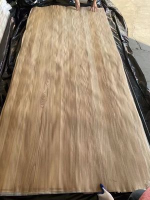 Natural Sliced Brown Elm Crown Cut Mencocokkan Veneer Sheet Untuk Lapisan