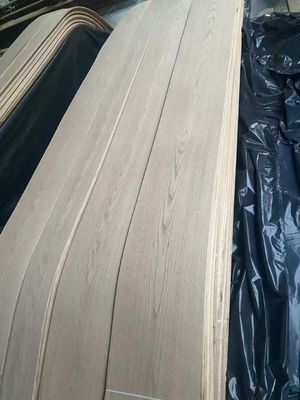 Kualitas Tinggi American White Oak Veneer Sheets Crown Cut Untuk Plywood