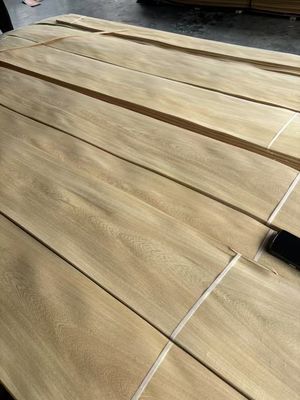 Kualitas Tinggi Eyong Crown Cut / Plain Cut Veneer Untuk Dekorasi Hotel