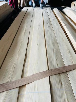 0.6mm 1.5mm Thickness Ash Wood Veneer for Modern Furniture Grade AAA