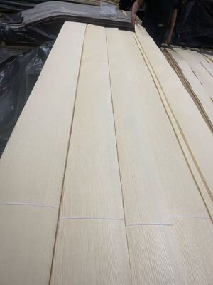 2500*640 mm Ash Wood Veneer untuk furnitur kamar tidur TV Wall Background