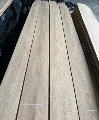 Lembaran Veneer White Oak Crown Cut dengan Fleksibilitas Baik dan Panjang Hingga 2440mm untuk Desain Interior Elegan