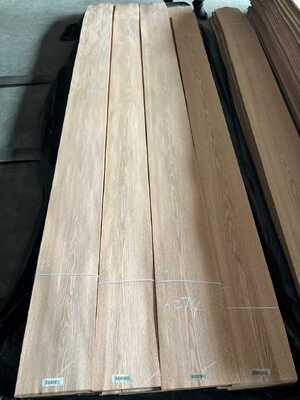 Lembaran Kayu Oak Veneer Fleksibel dengan Ketebalan 0.2-0.6mm dan Serat Crown Cut untuk Furnitur dan Pelapis Dinding