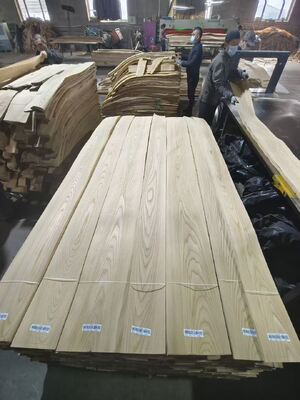 Lembar Veneer Elm Rusia Berkualitas Tinggi dengan Potongan Quarter dan Potongan Crown untuk Furnitur dan Dekorasi