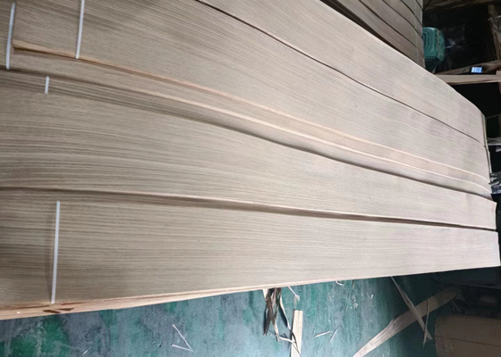 Quarter Sawn Natural White Oak Veneer Plywood Sheets Untuk Furnitur