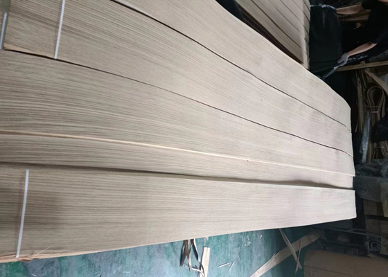 Quarter Sawn Natural White Oak Veneer Plywood Sheets Untuk Furnitur