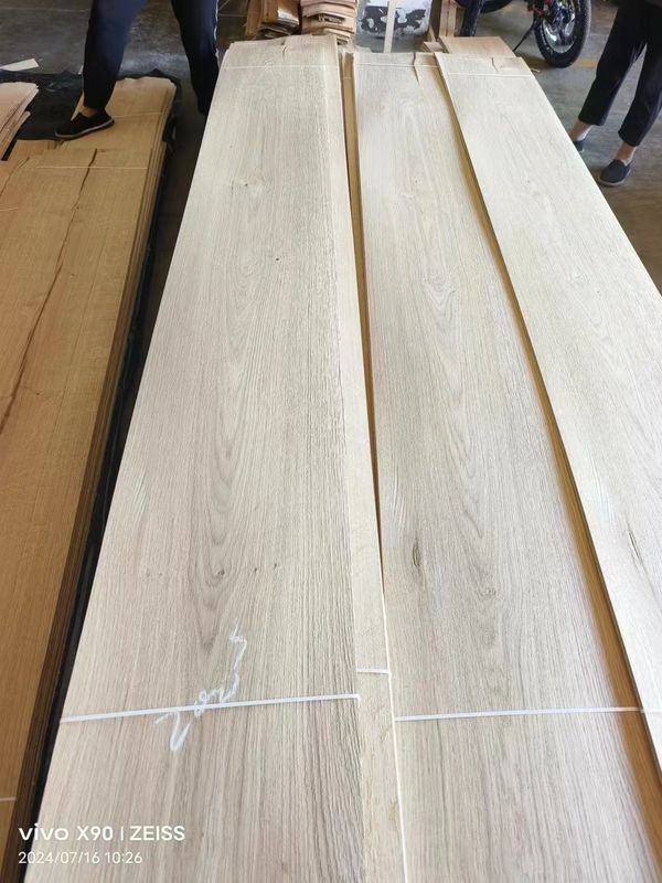 Berkualitas terbaik Natural Sliced Cut Rustic Oak veneer sheet Untuk dekorasi